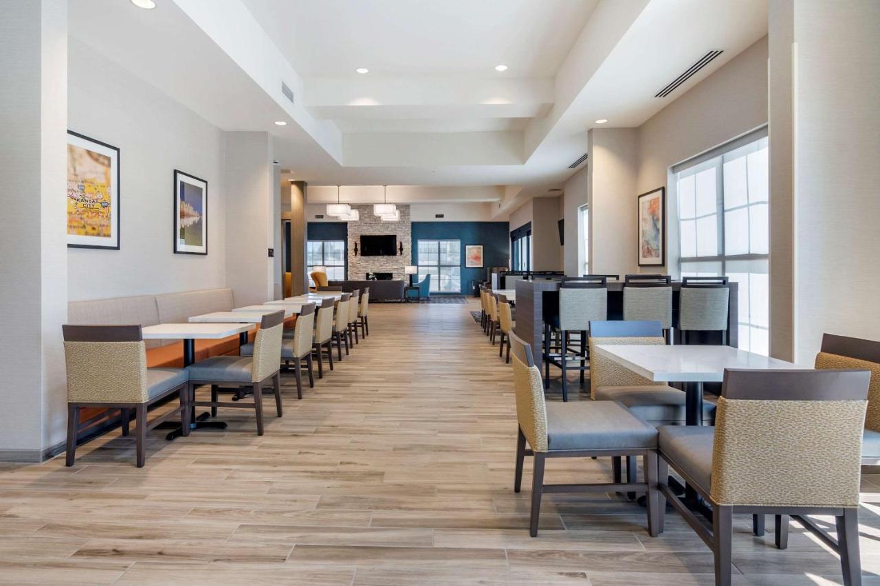 Comfort Suites Grandview - Kansas City ภายนอก รูปภาพ